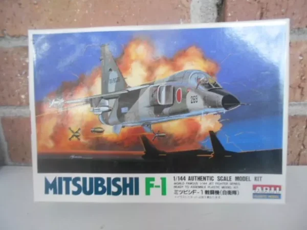 #23316 ARII Plastic Model Kit of theMisubishi F-1   1/144 scale