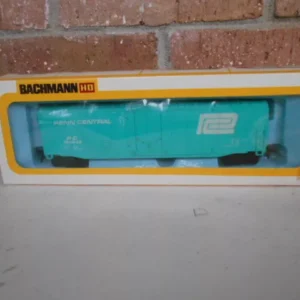 Bachmann #1142  HO Scale 51' Box Car Penn Cent Lt Blue