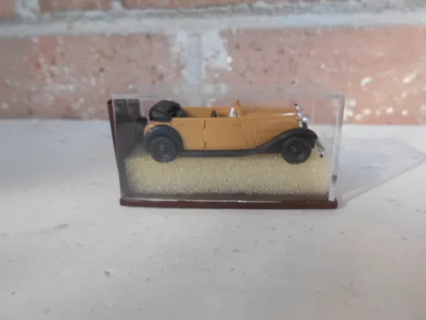 Brekina HO Scale Wanderer Convertible 4 Door Beige & Black  #0001710