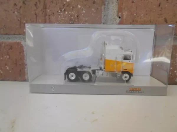 Brekina HO Scale Kenworth K100 Tractor Aerodyne 3-Axle  White/Yellow #85732