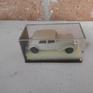 Brekina HO Scale Citroen Seden 4 Door White  #0001403