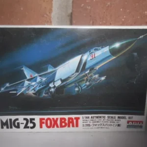 #23315 ARII Plastic Model Kit of the USSR Mig-25 Foxbat 1/144 scale