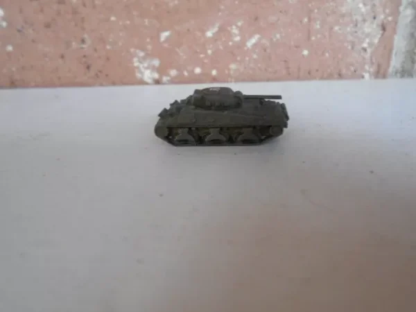 M&B Bizarre N Scale Accessories 1 Per Pack M-10 Wolverine Tank #2001 - Image 2