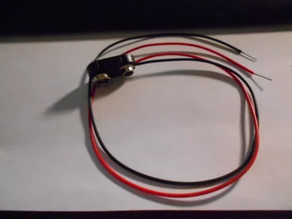 All Scale Accessories 9 Volt Battery Snap - Image 2