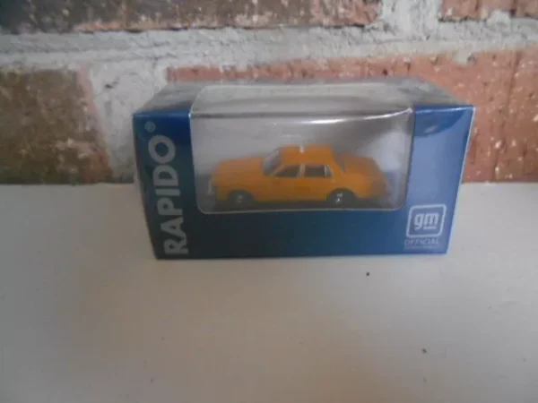 Rapido Early 80' Chevrolet Impala  Cab/Taxi Car  Unletter  #800007 - Image 2