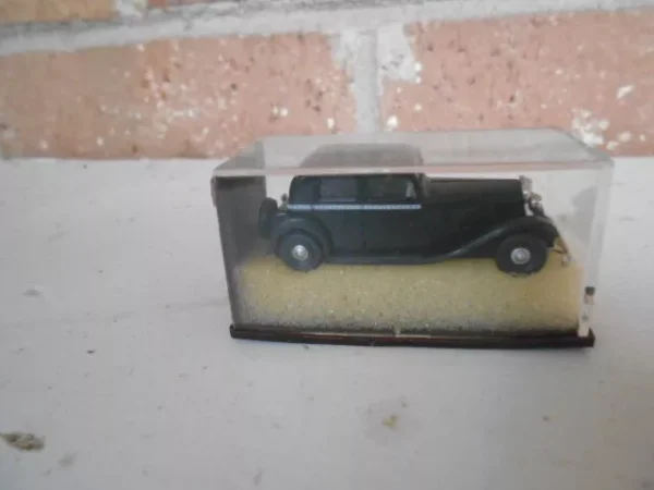 Brekina HO Scale W-240 Wanderer Seden 4 Door Black & White  #0001705 - Image 2
