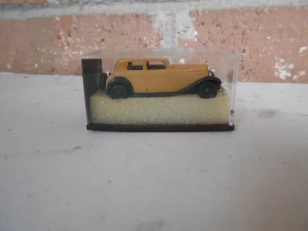 Brekina HO Scale W-240 Wanderer Seden 4 Door Beige & Black  #0001703 - Image 2