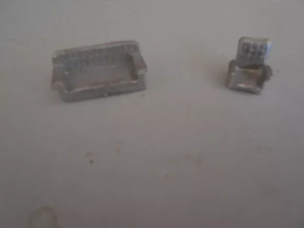 HO Scale Accessories Couch And Chair 2 Piece Pack #171 - Image 2