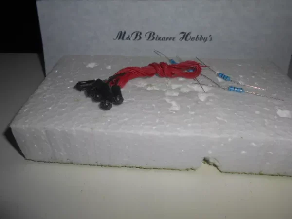 HO Scale Accessories Yard Lights (Red) #10025 - Image 3