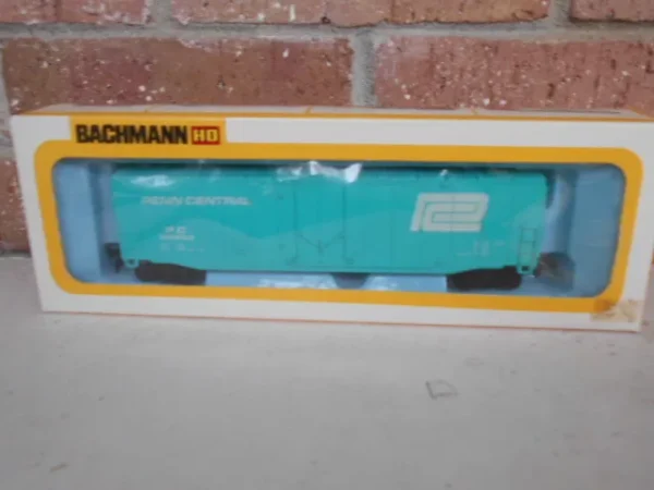 Bachmann #1142  HO Scale 51' Box Car Penn Cent Lt Blue - Image 3