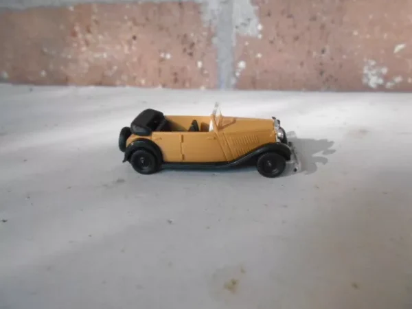 Brekina HO Scale Wanderer Convertible 4 Door Beige & Black  #0001710 - Image 3