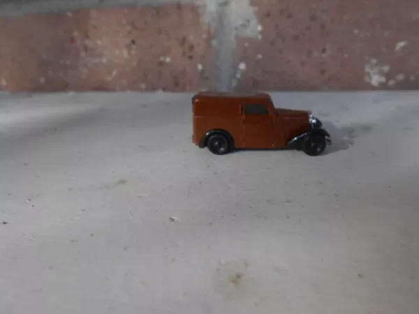 Brekina HO Scale DKW F-7 Delivery Van Brown #0001301 - Image 3