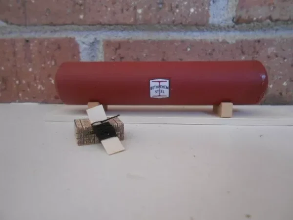 HO Scale Accessories Highly Detailed Bethlehem Still Tank #10024-Red - Image 3