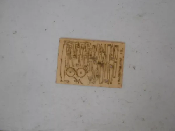 # 1095 HO Scale Laser Cut Lumper Jack Tools  32 Piece - Image 3