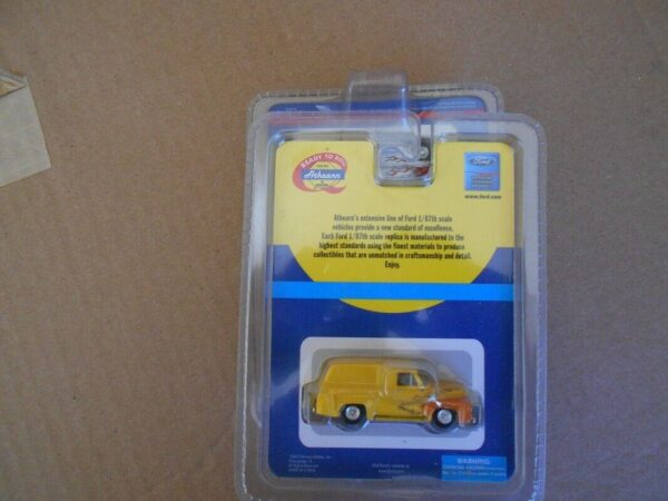 Athearn 1955 Ford F-100 Custom Panel Truck Yellow w/ Flames HO Scale # 26495 - Image 3