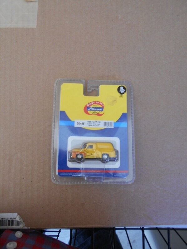 Athearn 1955 Ford F-100 Custom Panel Truck Yellow w/ Flames HO Scale # 26495 - Image 5