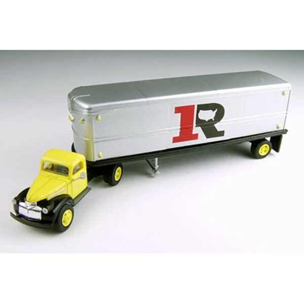 Classic Metal Works Ho 41/46 Chevy Tractor Ryder #31167 - Image 4
