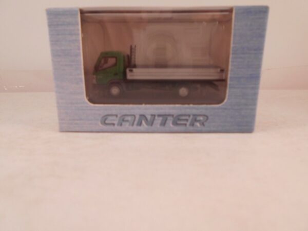 HO 1:87 Mitsubishi Fuso Flatbed Delivery/Work Truck - Green (6420) - Image 3