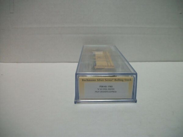 BACHMANN # 17953 N Scale ACF 50' Steel Reefer Fruit Growers Express Car - Image 6