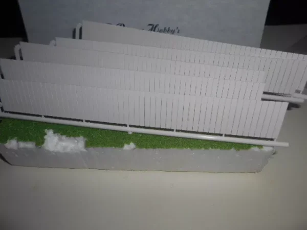 HO Scale Accessories Yard Board Fence #10028 - Image 5