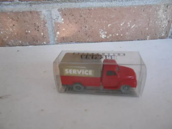 Brekina HO Scale Opel Blitz Box Service Truck Red/Tan #13903 - Image 4