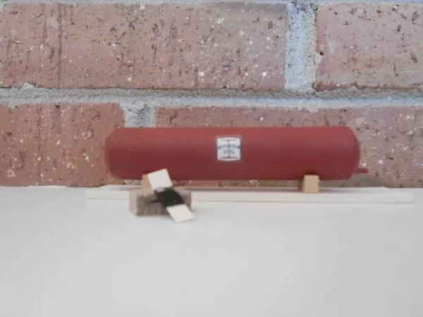 HO Scale Accessories Highly Detailed Bethlehem Still Tank #10024-Red - Image 4