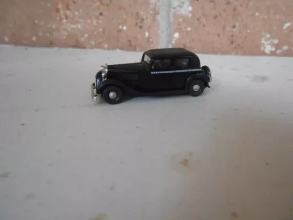 Brekina HO Scale W-240 Wanderer Seden 4 Door Black & White  #0001705 - Image 5