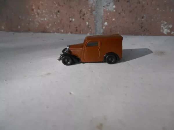 Brekina HO Scale DKW F-7 Delivery Van Brown #0001301 - Image 5