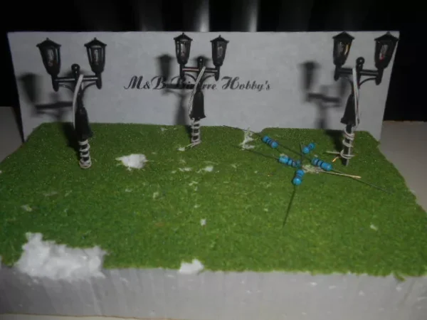 HO Scale Accessories Double Street Lamp Pole #10023 - Image 6