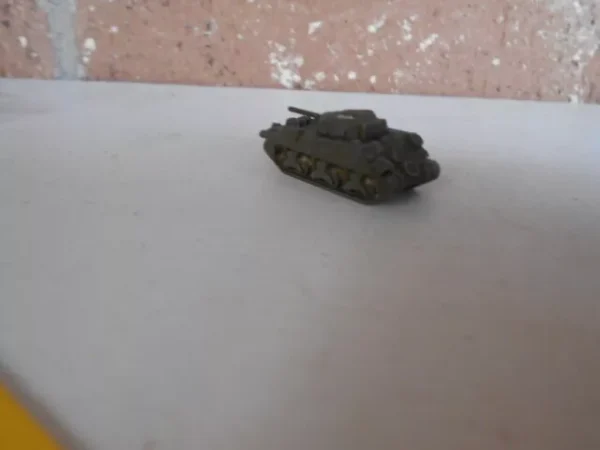 M&B Bizarre N Scale Accessories 1 Per Pack M-10 Wolverine Tank #2001 - Image 5