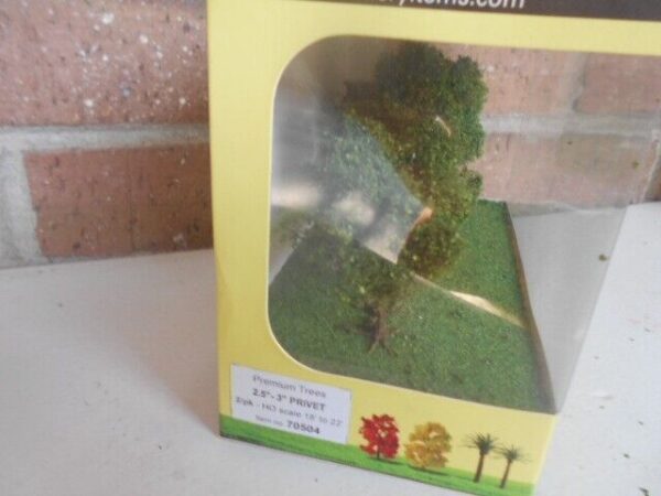 MP Scenery Products item #70504 HO Scale Privet Trees 2 Clumps 4 Per Pack - Image 3