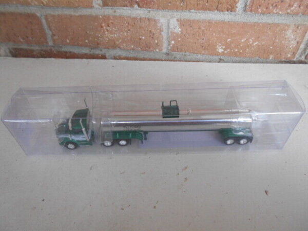 Truck N' Stuff HO Scale Panella Kenworth Tractor T680 & Tanker Trailers #400700 - Image 5