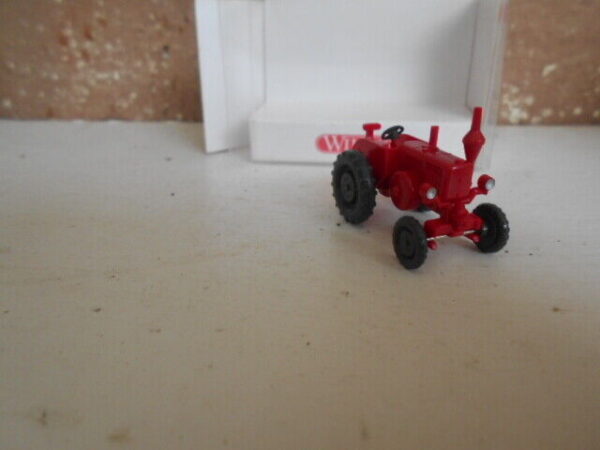 Wiking HO Scale Lanz Bullbog Tractor #800013 - Image 2