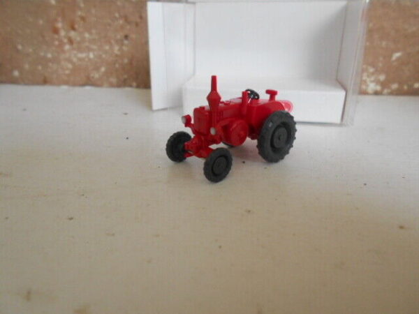Wiking HO Scale Lanz Bullbog Tractor #800013 - Image 3