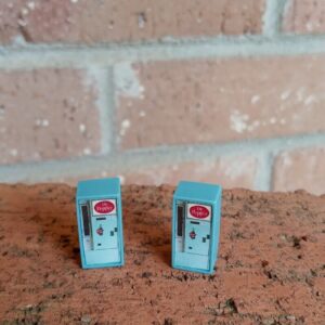 #1014  HO Scale Accessories 1940-50 DR Pepper Cola Machines (2 Per Pack)