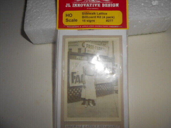 HO Scale Innovative Designs  Detail Sidewalk Lattice Billboard Kit #277 - Image 3