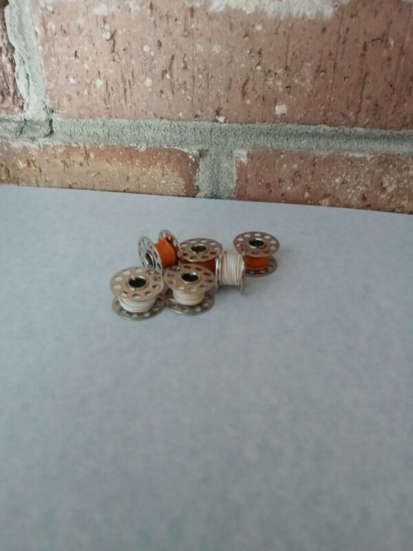 #1076 M&B HO Scale Real 3 Or. & 3 Wht. Wire With Gold Metal Spools (6 Per Pack)