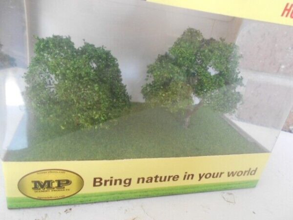 MP Scenery Products Item #70502 HO Scale Premiun Green Jacaranda Tree 3'' to 4'' - Image 2