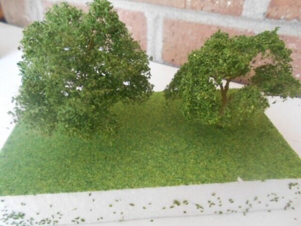 MP Scenery Products Item #70502 HO Scale Premiun Green Jacaranda Tree 3'' to 4'' - Image 4