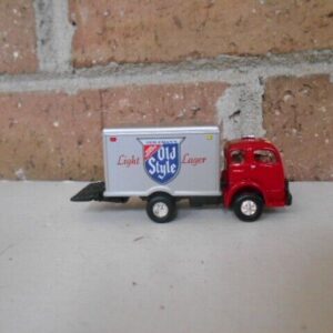 CLASSIC METAL WORKS HO Scale 53 White 3000 Old Style Beer Delivery Truck #30111