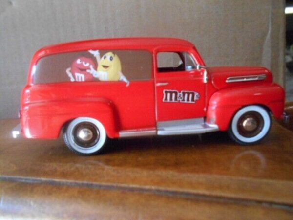 Menard O Scale  #279-9128--- 1948 Ford Panel Truck (Red M&Ms) - Image 7