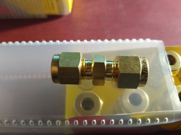 1/4" x 1/4" Ham-Let Union Brass Fittings Compression Fittings 10 PC  Box NEW - Image 3