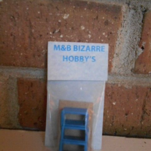 #6310 M&B HO Scale Blue Commercial Dumpters Kit (3 Per Pack)