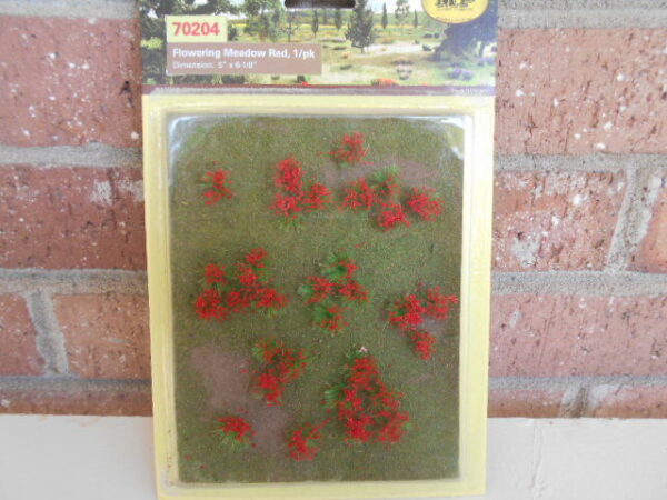 MP Scenery Products Item #70204 HO Scale Flower Meadow Red 5"x 6-1/8" 1/pk