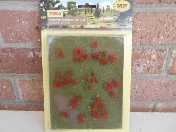 MP Scenery Products Item #70204 HO Scale Flower Meadow Red 5"x 6-1/8" 1/pk - Image 3