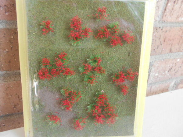 MP Scenery Products Item #70204 HO Scale Flower Meadow Red 5"x 6-1/8" 1/pk - Image 4