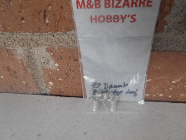 HO Scale Accessories Drums With Bench Top with Tools (1 Per Pack) #073 - Image 3