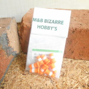 M & B Bizarres HO Scale Safety Pylons #1023