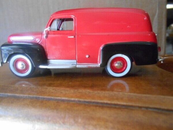 Menard O Scale  #279-9133--- 1948 Ford Panel Truck (Red & Black) - Image 5