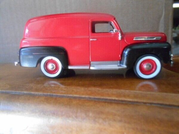 Menard O Scale  #279-9133--- 1948 Ford Panel Truck (Red & Black) - Image 8